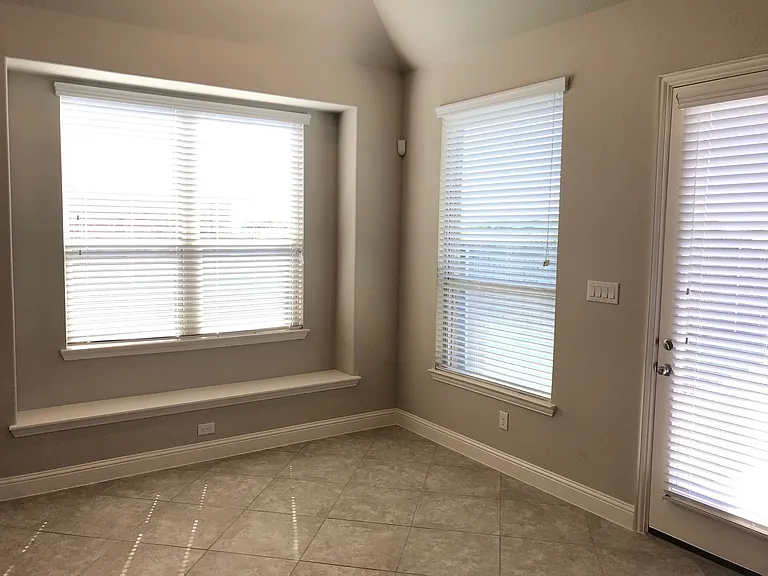 1324 Torrent Dr — Photo 8