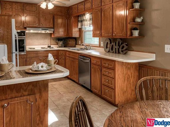 3rd image of 2209 S 125th Ave