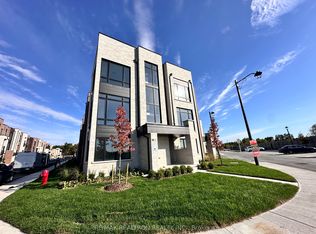 101 Credit Ln, Richmond Hill, ON L4E 1G9