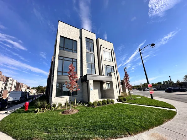 101 Credit Ln, Richmond Hill, ON L4E 1G9