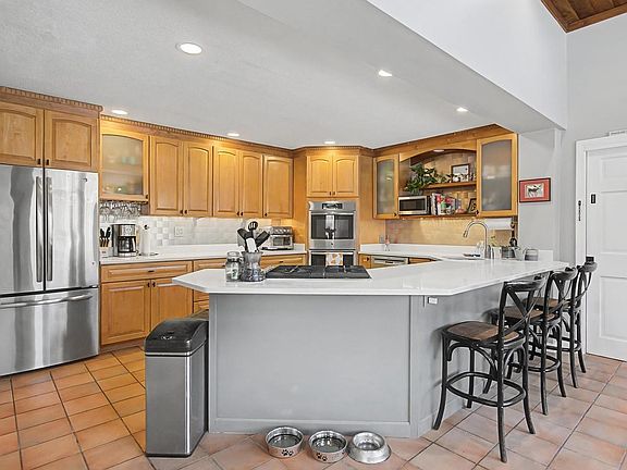 5th image of 499 Plank Road