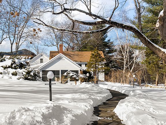 271 Monument Valley Rd