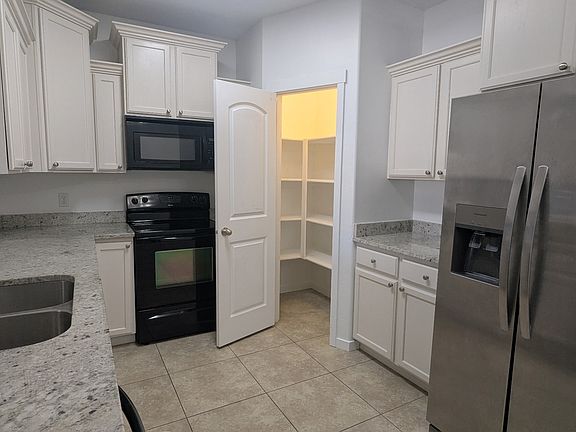 4th image of 203 E Jordan Ridge Blvd APT 206