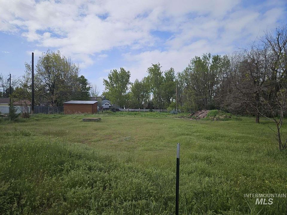 1st image of 11423 W Arch St