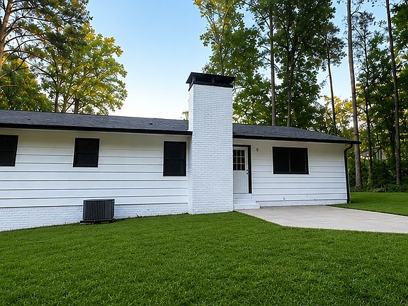2nd image of 2501 Sandy Ct