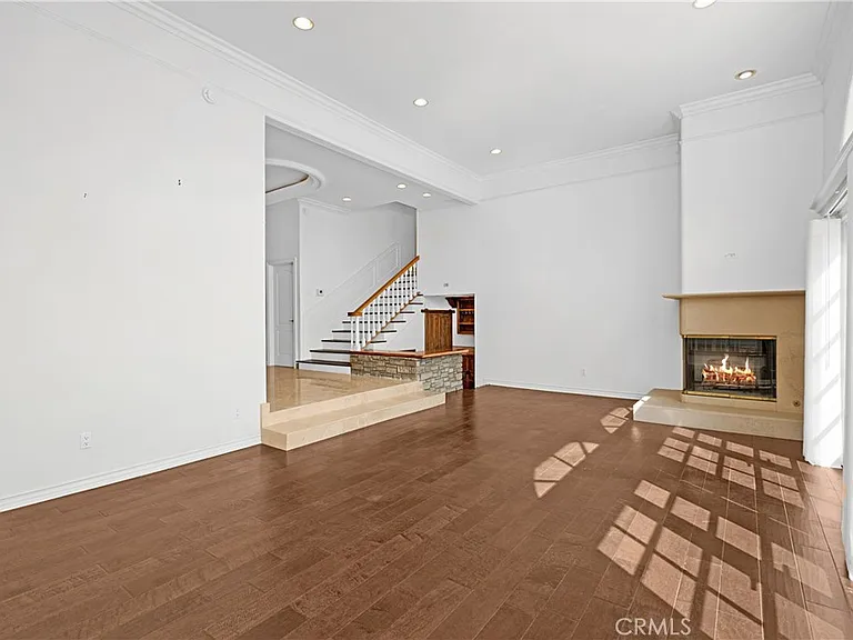 23900 Berdon St — Photo 11
