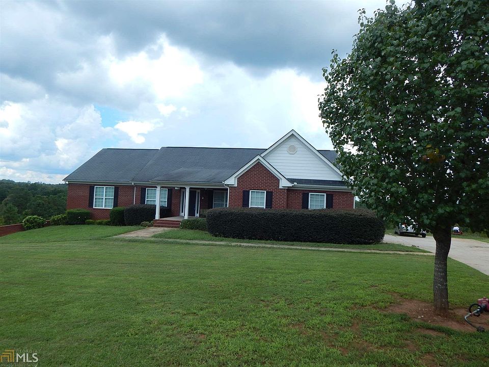 1st image of 125 Carriage House Ln