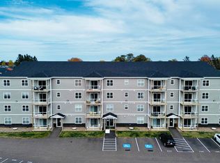 24 Gilbert Dr #202, Charlottetown, PE C1C 0W2