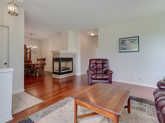 4th image of 604 S Essington Dr