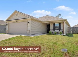 3618 S 3rd St, Rogers, AR 72758