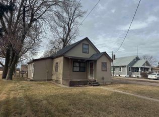 204 N Smith Ave, Elwood, NE 68937