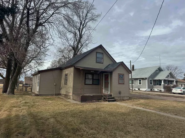 204 N Smith Ave, Elwood, NE 68937
