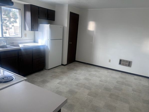 418 E State St, Rawlins, WY