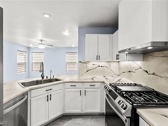 3rd image of 7437 Ademar St