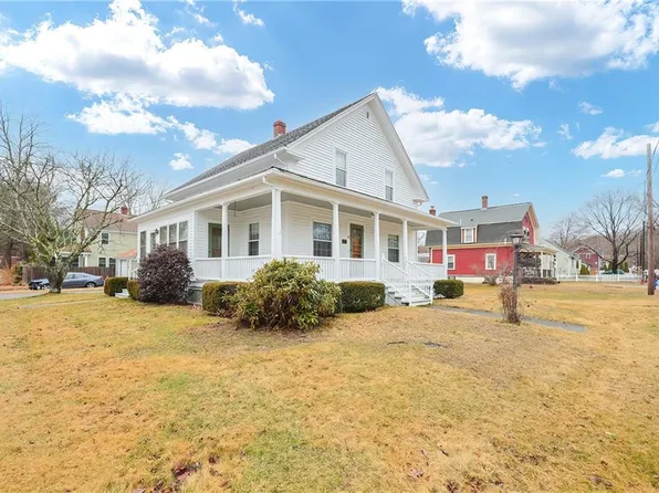 81 Remington Ave, Burrillville, RI 02858