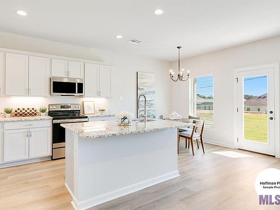 4th image of 48243 Grassland St