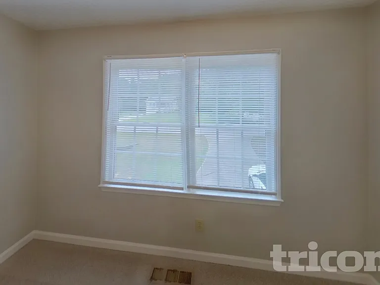 188 Whitney Ln — Photo 10