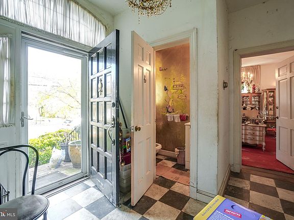 3rd image of 1430 Foxhall Rd NW