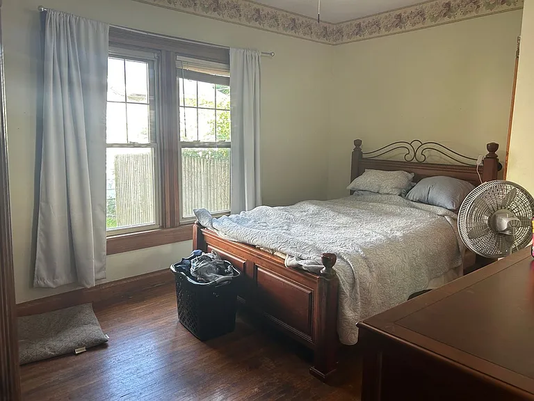 206 E Main St — Photo 15