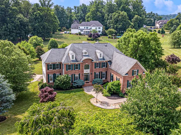 16790 Michelson Dr, Purcellville, VA 20132