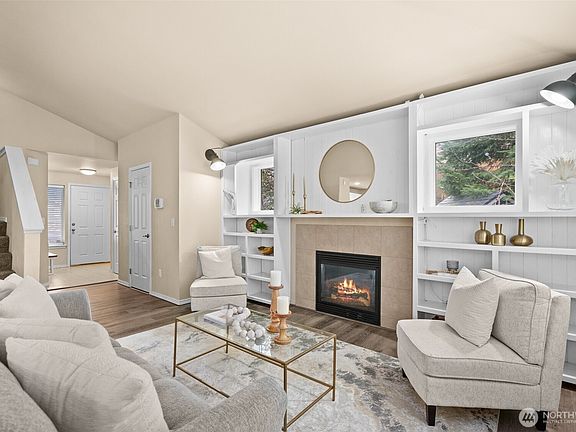 3rd image of 8116 Cantabella Court SE