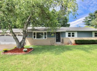 2418 Manor Dr, Beloit, WI 53511