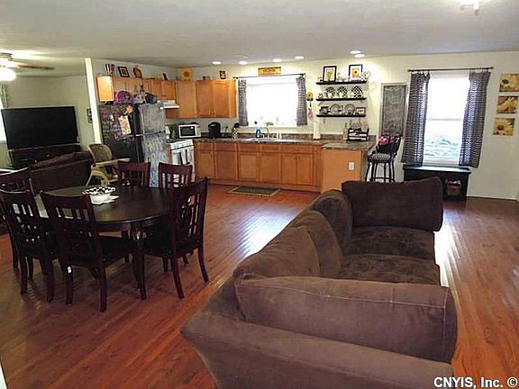 3rd image of 218 Millen Dr