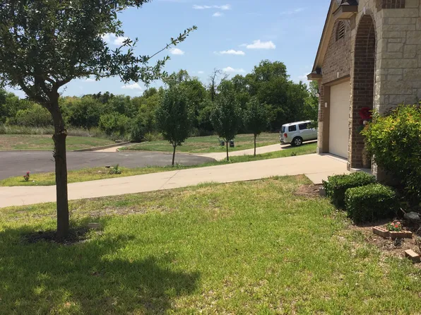 6725 Mundo Dr, Woodway, TX 76712