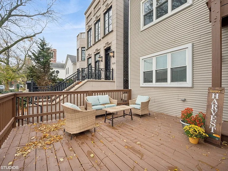 1926 N Hermitage Ave #1 — Photo 7