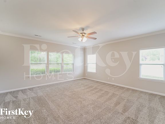 3rd image of 2109 Lake Vista Dr