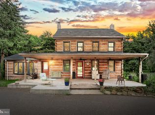 7455 Hillside Dr, Spring Grove, PA 17362