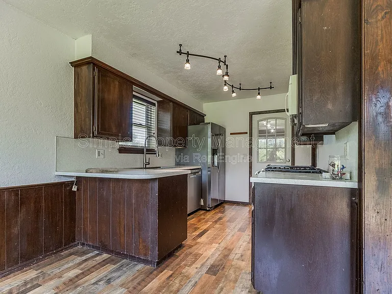 18916 Dave Dr — Photo 13