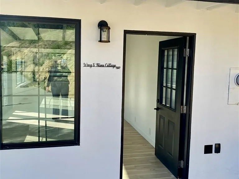 9552 Ventura Way — Photo 1