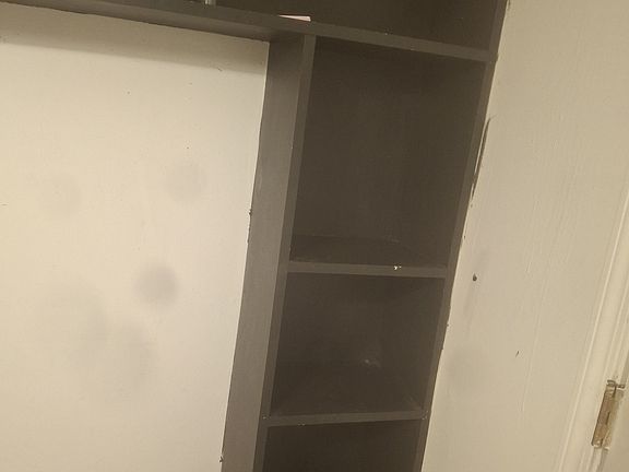 2nd image of 18 Montrose St