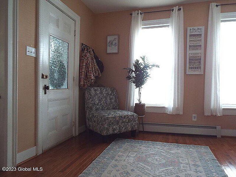 5th image of 8 Walnut Avenue