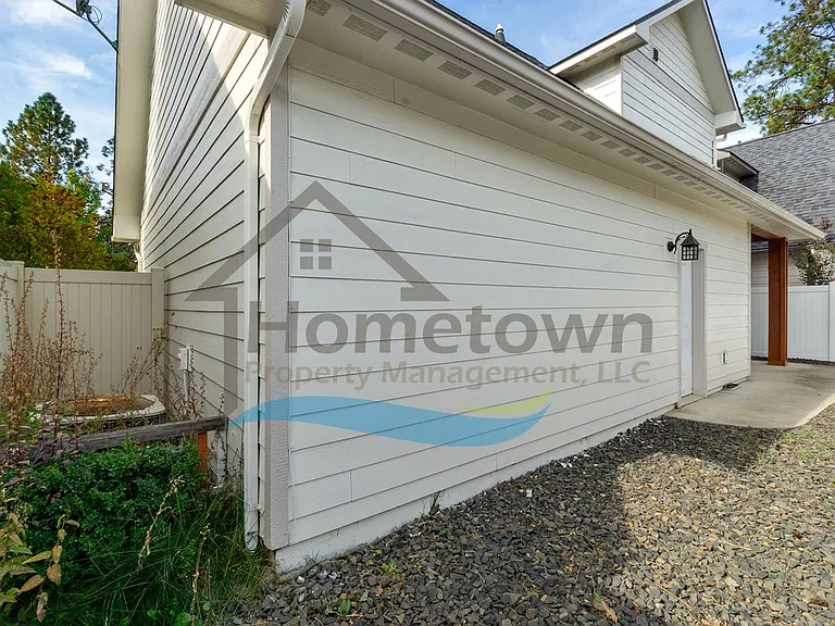3182 N Honeysuckle Dr — Photo 40