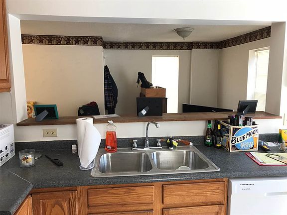5th image of 158 Water St