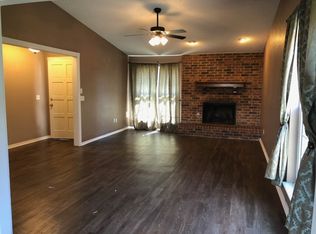 1317 Swan Lake Rd, Edmond, OK 73003