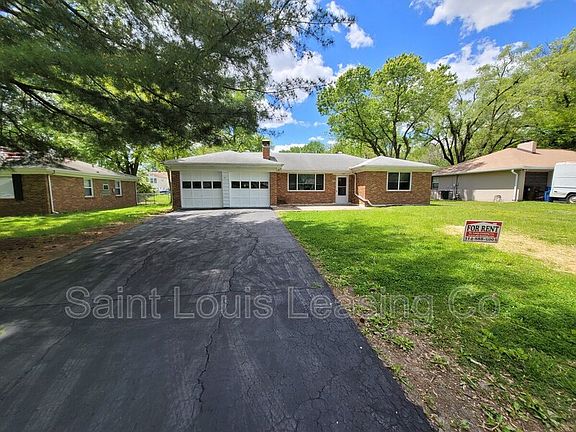 2nd image of 827 Ford Dr