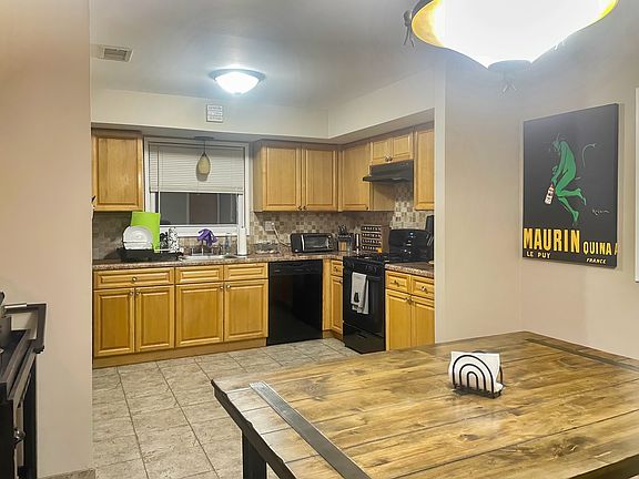 2nd image of 12 Gless Ave Floor 2