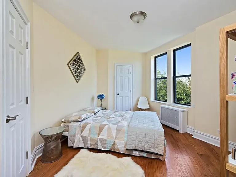 750 Riverside Dr #2D — Photo 7
