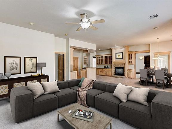 3rd image of 12552 Crick Hollow Ct