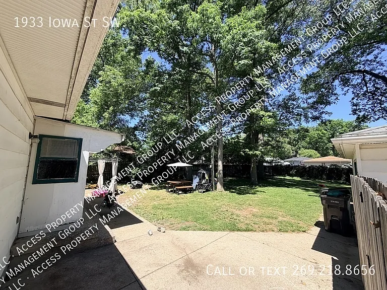 1933 Iowa St SW — Photo 27