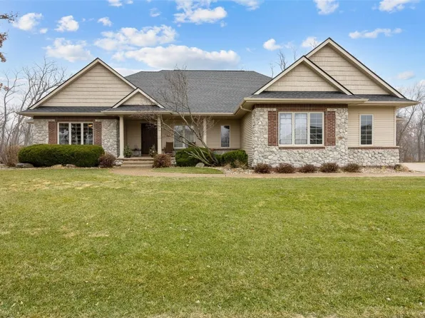 2736 Cornerstone Ct SE, Cedar Rapids, IA 52403