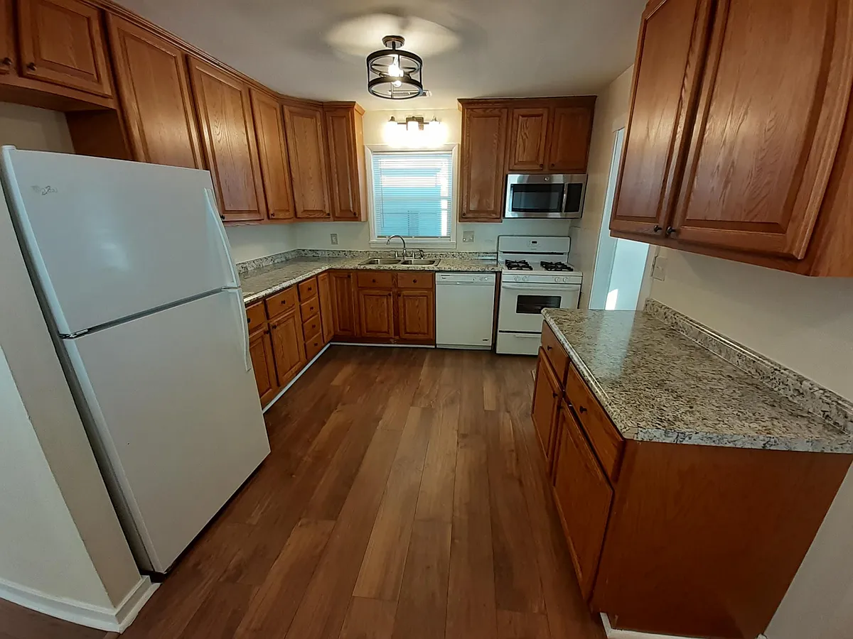 kitchen - 33323 N US Highway 45