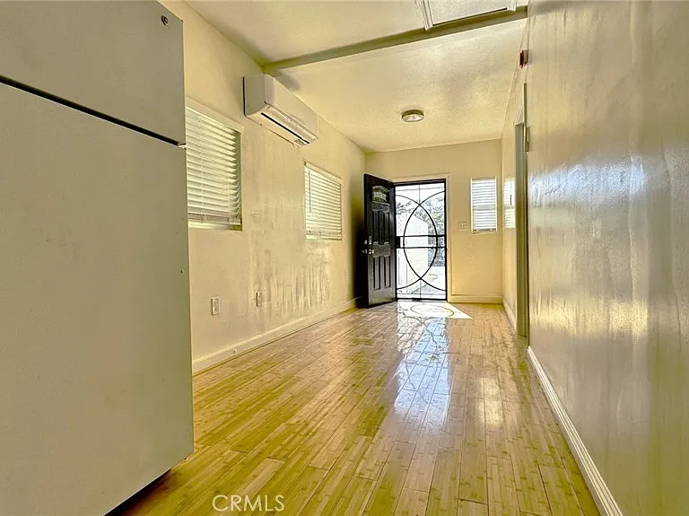 3117 Newton St — Photo 9