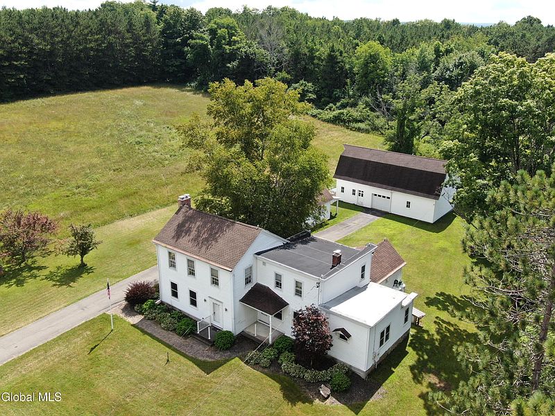 2nd image of 1022 W Galway Road