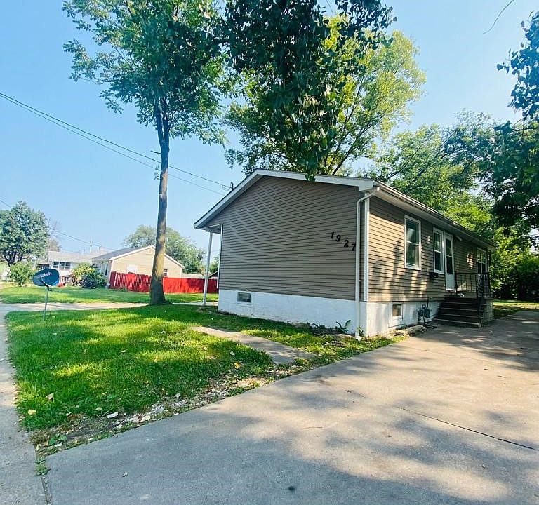 1st image of 1927 22nd St