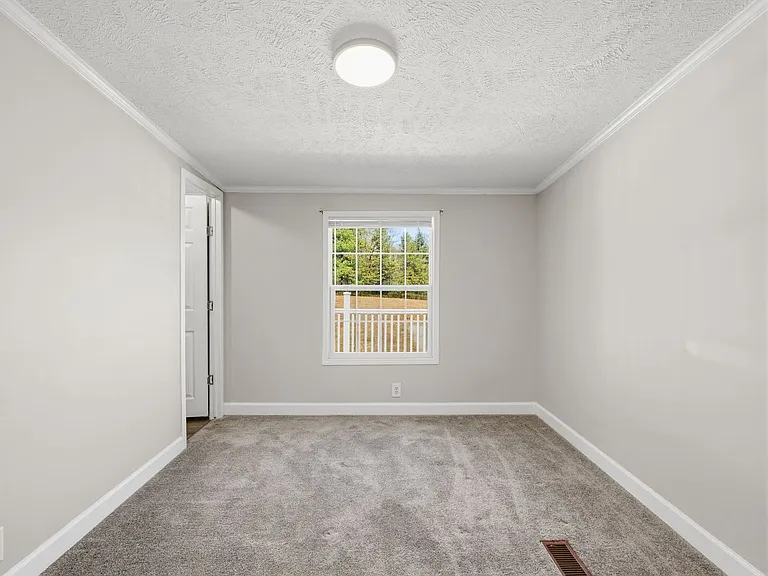 11049 Franklin St — Photo 22