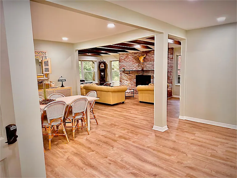 4021 Halliday Ln — Photo 1